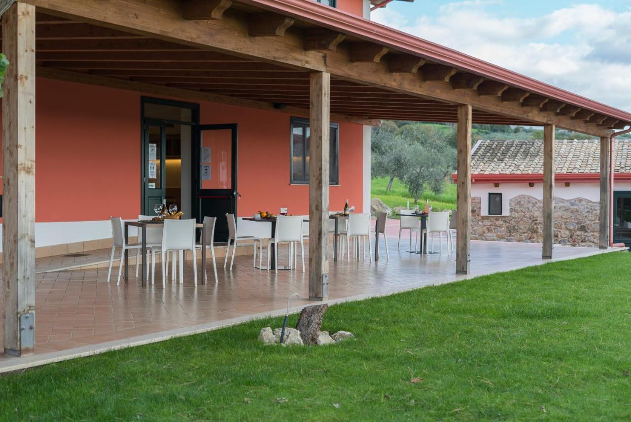 Terra Di Vento Bed & Breakfast Montecorvino Pugliano Exterior foto