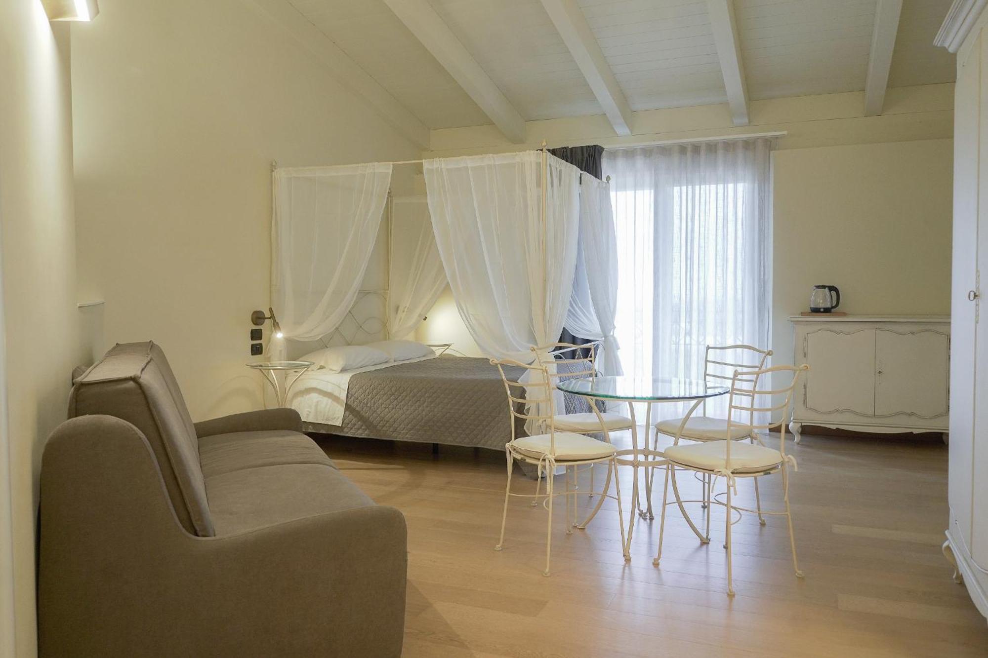 Terra Di Vento Bed & Breakfast Montecorvino Pugliano Exterior foto